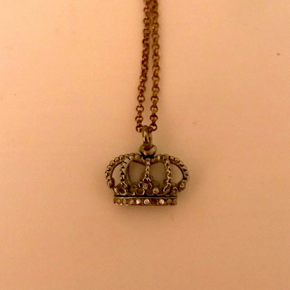 Juicy Couture Queen’s Crown Necklace - Picture 3 of 5